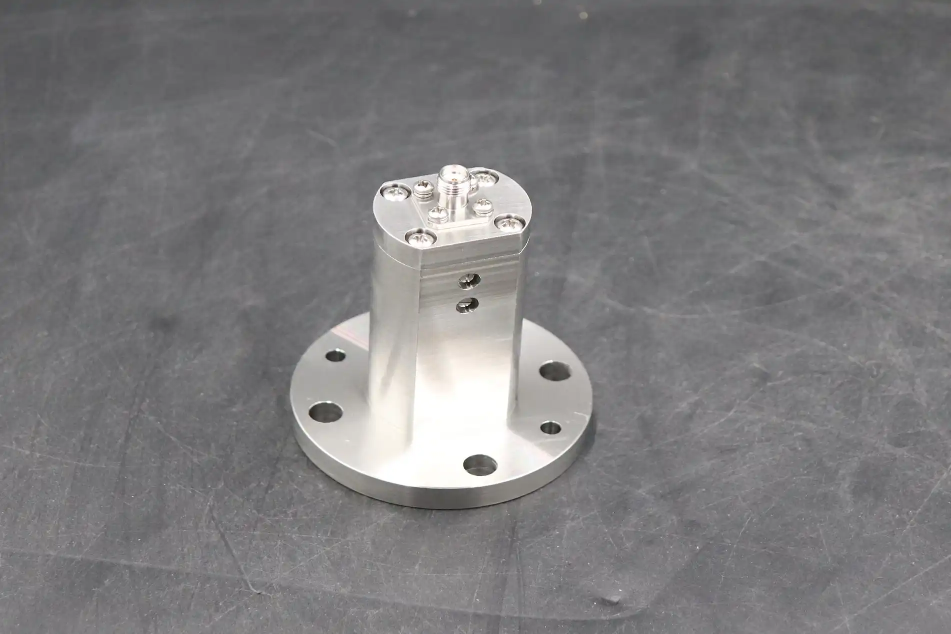Circular Waveguide To Coaxial Adapter Circular Waveguide To Coaxial Adapter