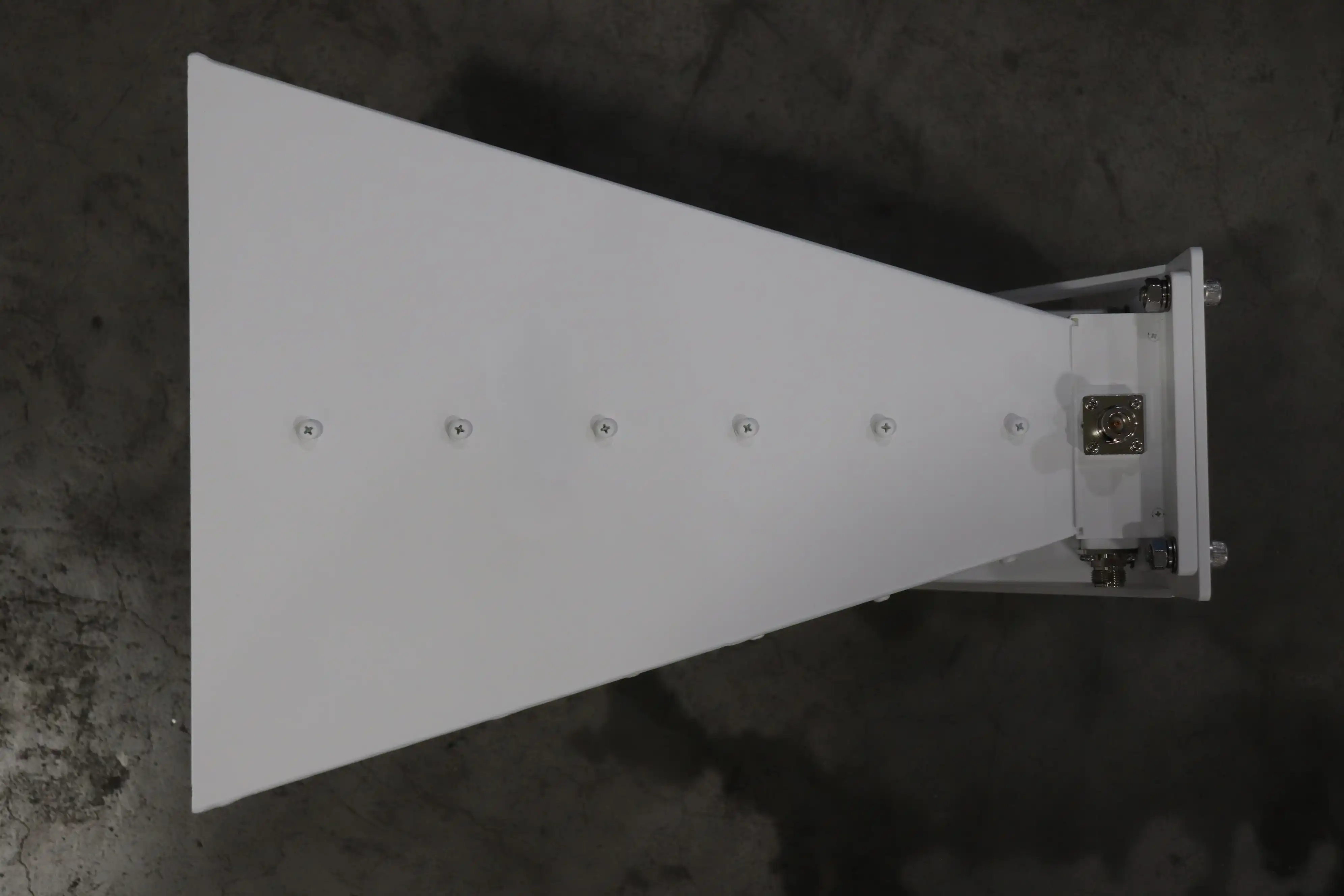 Open Boundary Dual Linear Polarization Four Ridged Horn Antenna