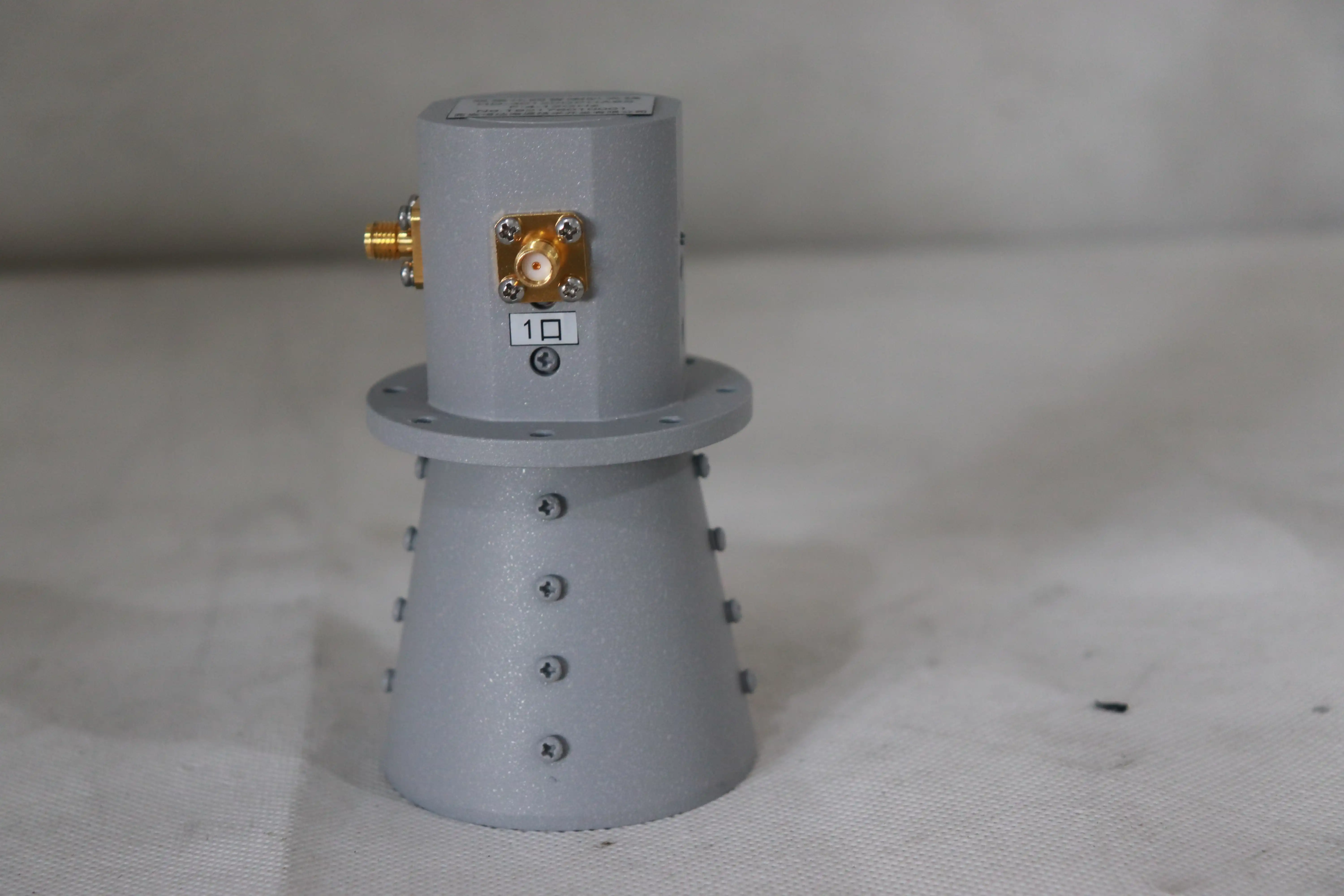 Open Boundary Dual Linear Polarization Four Ridged Horn Antenna