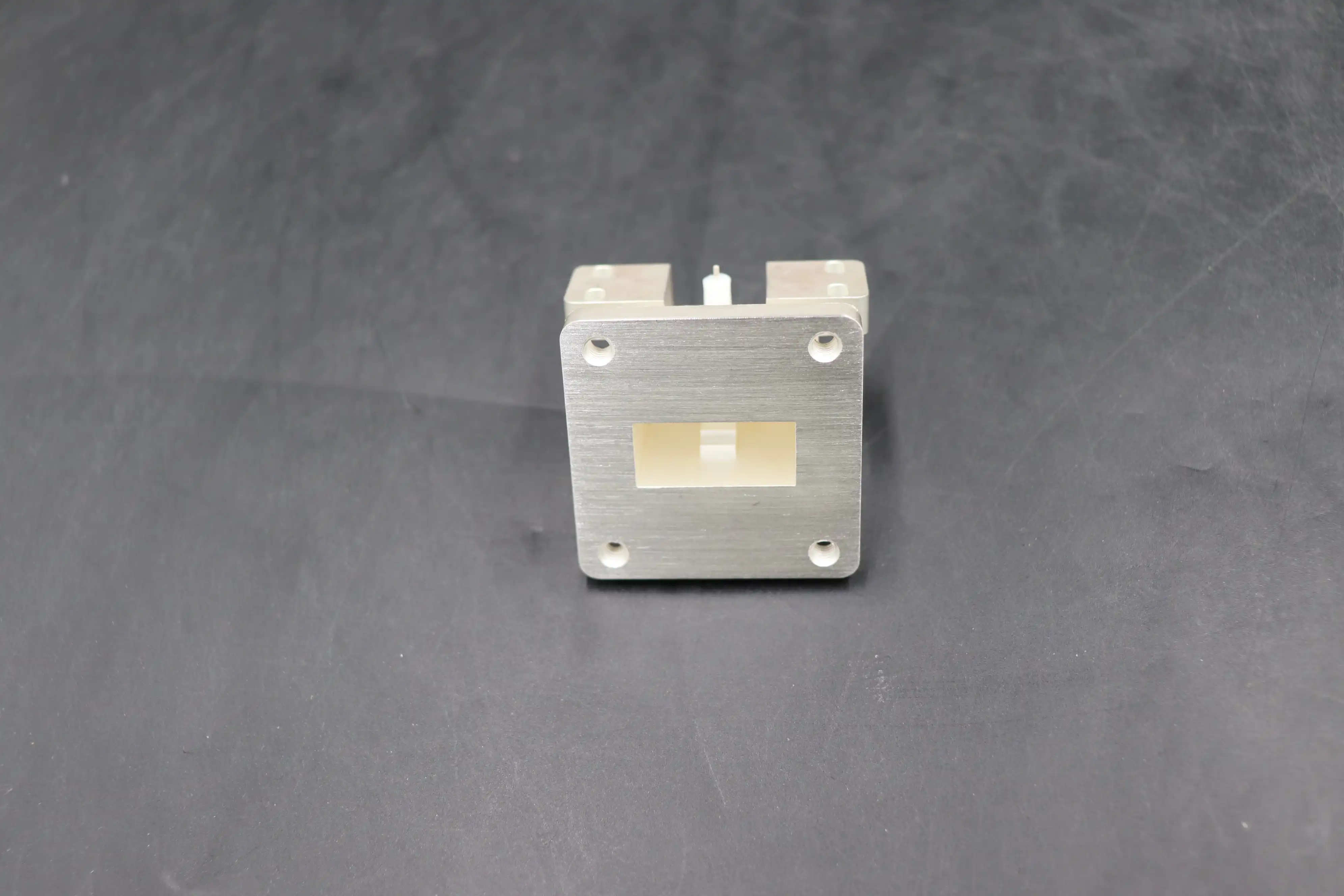 End Launch Waveguide to Microstrip Adapter