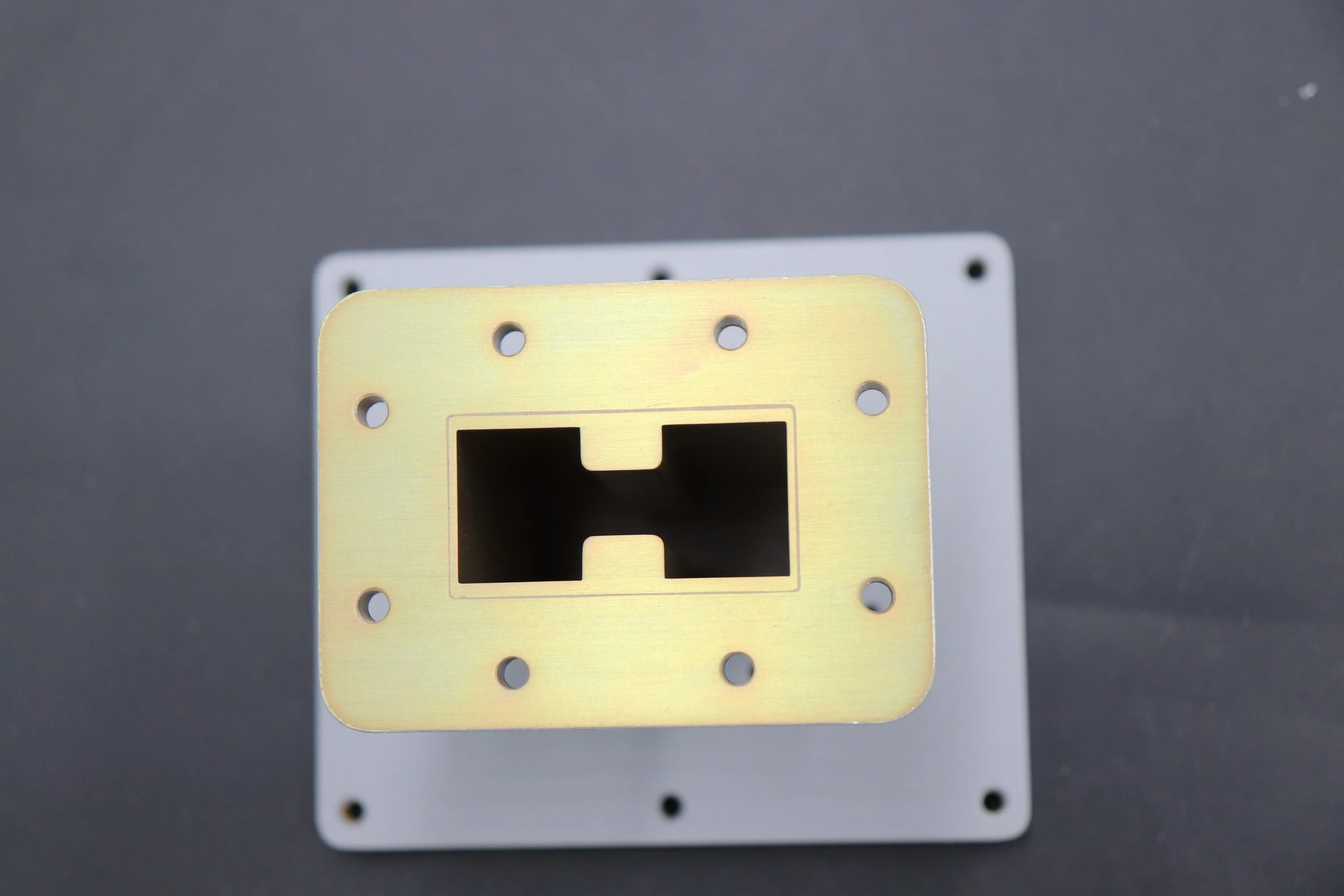 Double Ridge Straight Waveguide