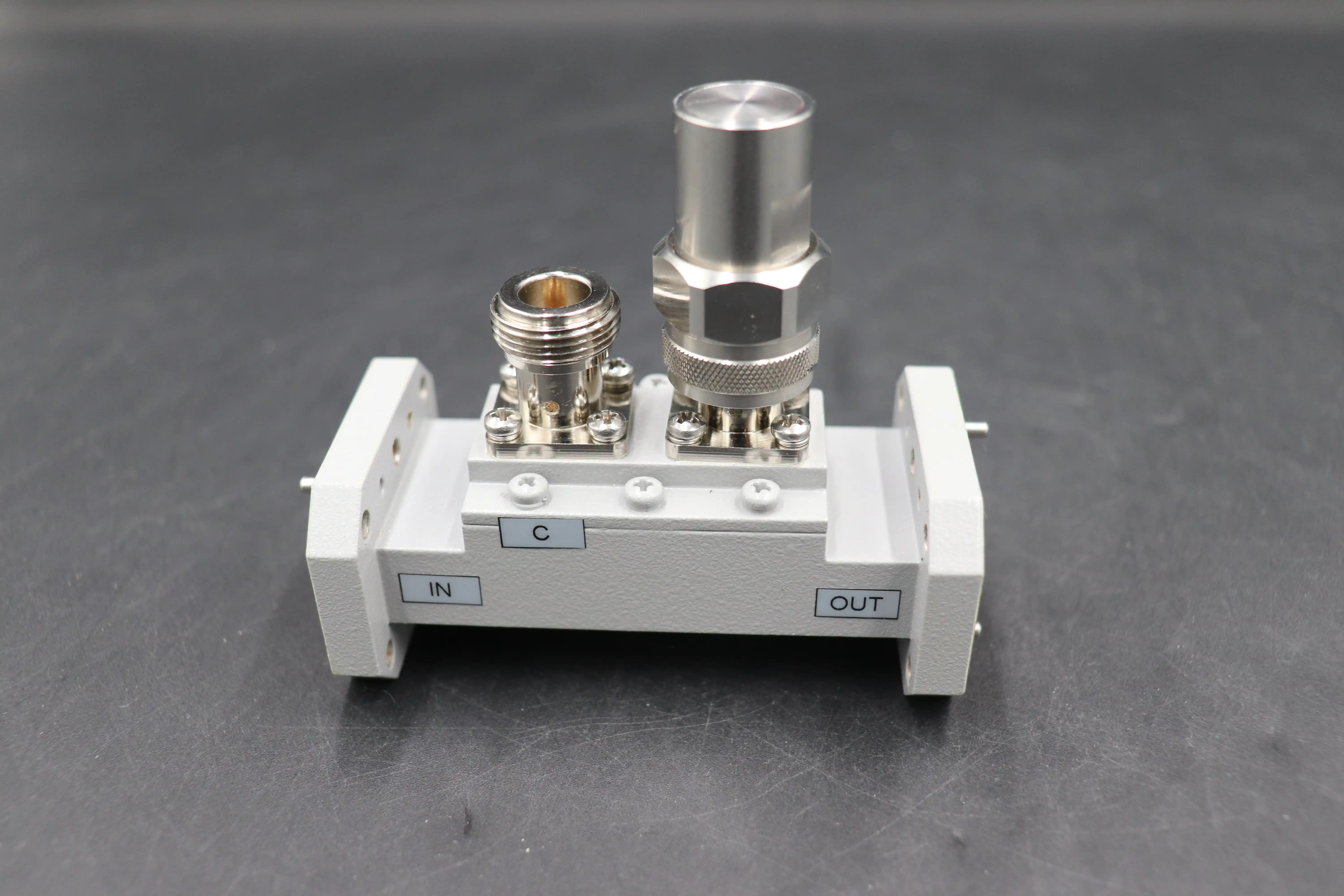 Double-Ridged Waveguide Loop Coupler Double-Ridged Waveguide Loop Coupler