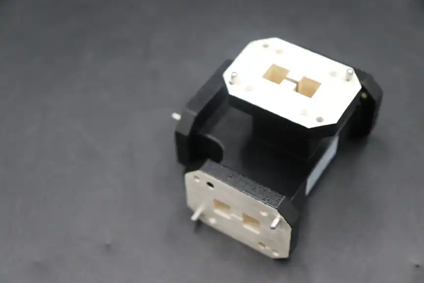 Double-Ridged Waveguide Magic Tee