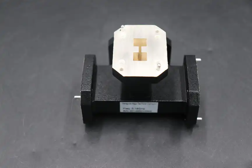 Double-Ridged Waveguide Magic Tee