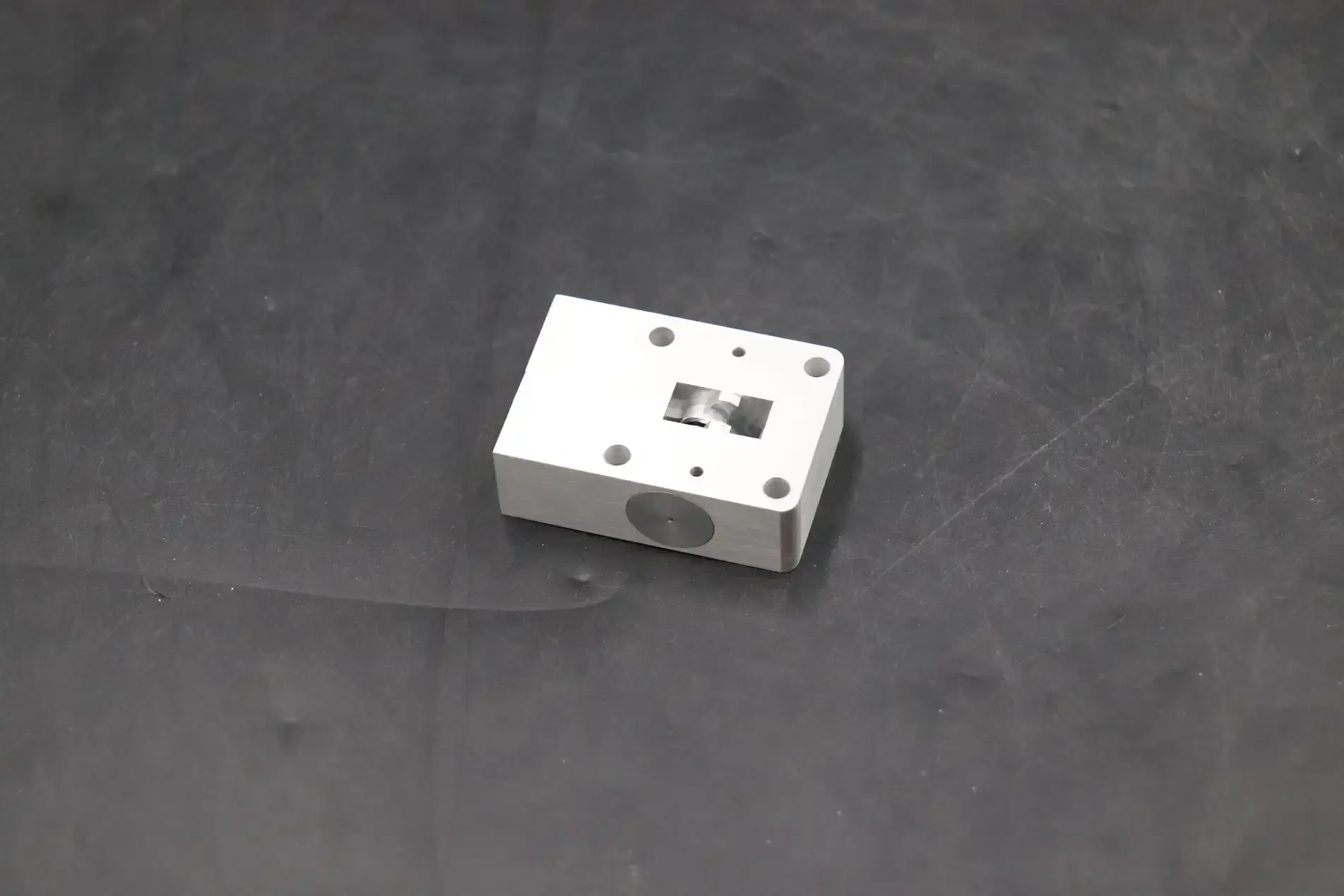 Industrial Microwave Isolator Industrial Microwave Isolator