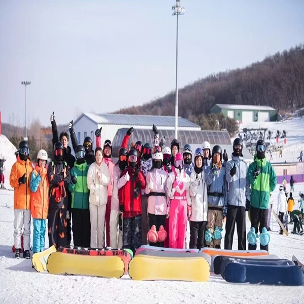 Advanced Microwave Technologies Co., Ltd's Skiing cooperate retreats at Cuihua Mountain